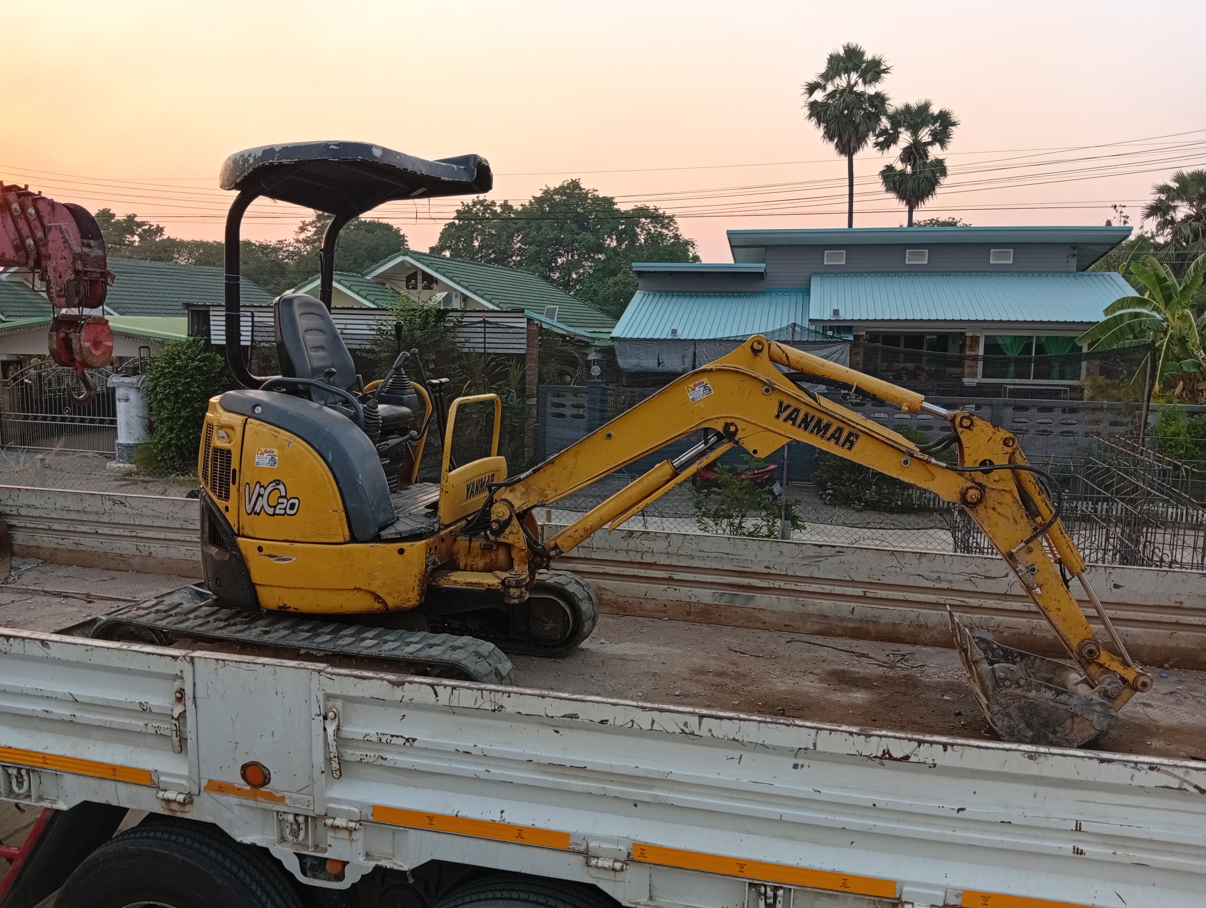 รถแม็คโครเล็ก